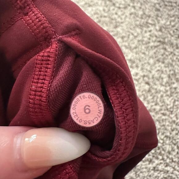 Lululemon red & orange tie-dye bike shorts size 6 - Picture 5 of 8